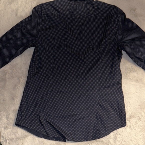 H&M men’s large button down Slim Fit Easy-iron Shirt​ - Picture 4 of 4